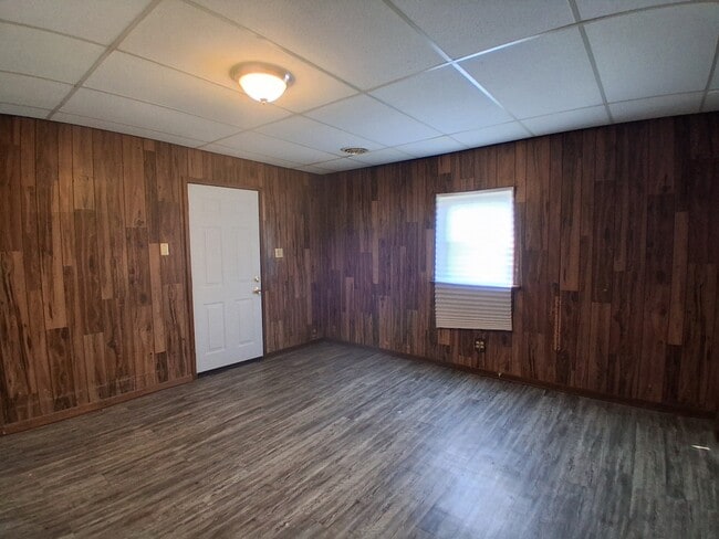 Building Photo - 903 Jewell St