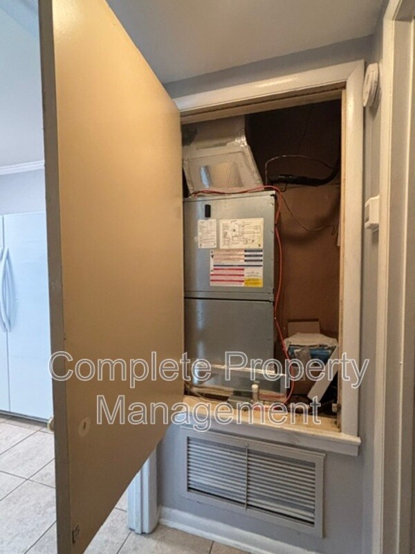 Building Photo - 55 Hanover Cir