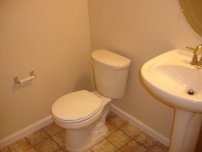 Building Photo - Beautiful Two Master Bedroom Townhome Near...