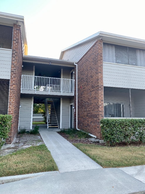 Building Photo - 1400 Gandy Blvd N