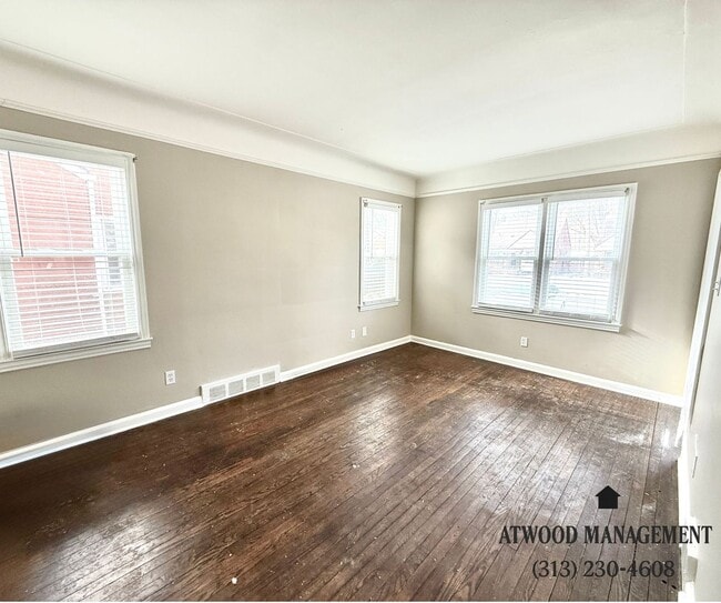 Building Photo - This beautifully updated 3-bedroom, 1-bath single-family home is ready for move-in!