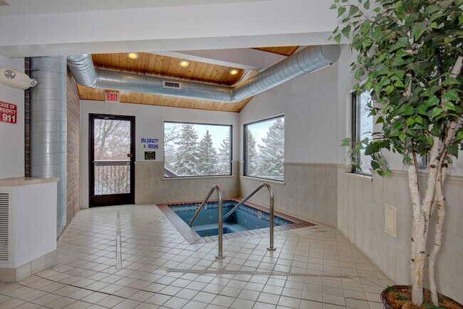 Building Photo - 4350 Trenton Ln N