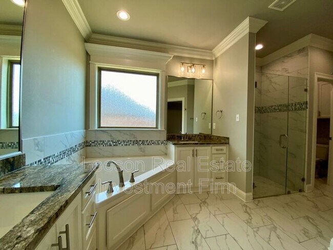 Building Photo - 2076 Highpoint Pl