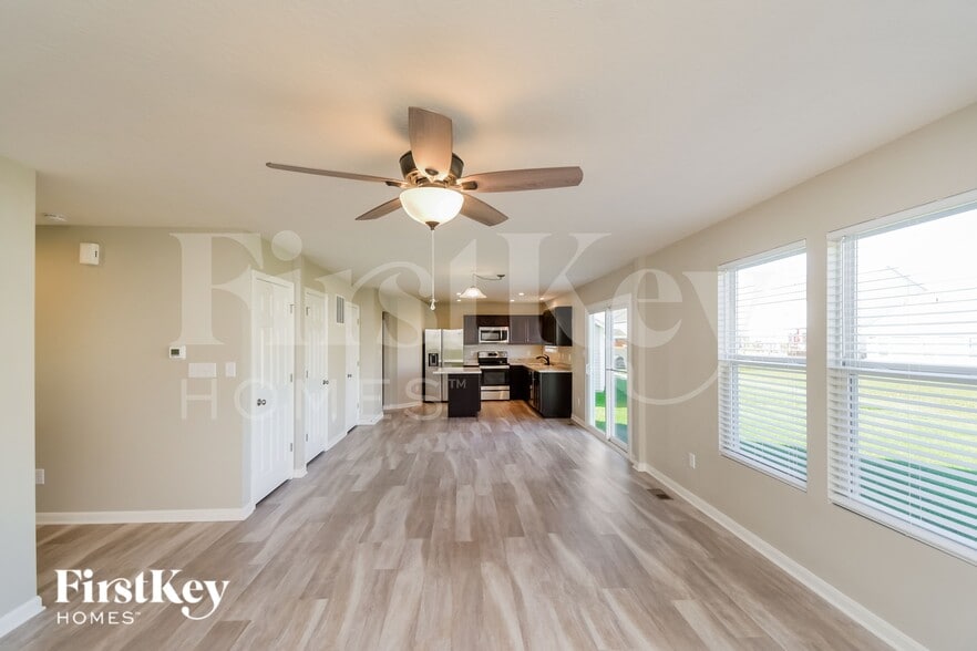 Building Photo - 5510 Wood Spg Ln