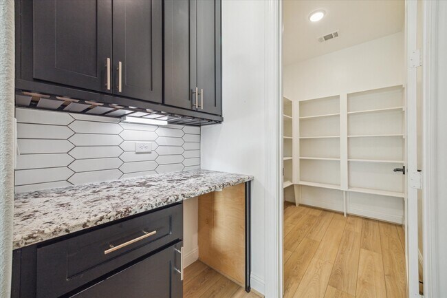 Building Photo - 28207 Cedar Peak Dr
