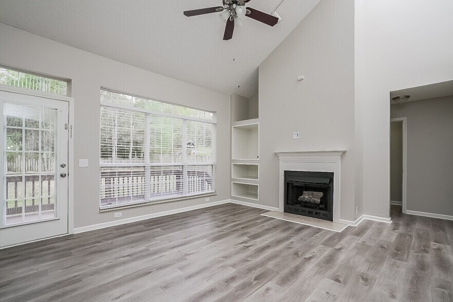 Building Photo - 6112 Hampton Hall Way