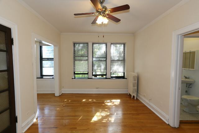 Building Photo - 4636 N Paulina St