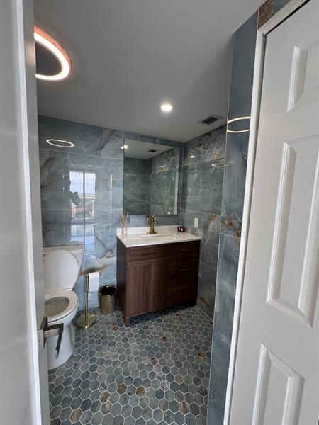 Building Photo - 20515 E Country Club Dr