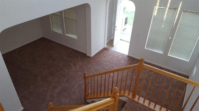 Building Photo - Spacious 4 Bed, 3 Bath Home in Madera – Pe...