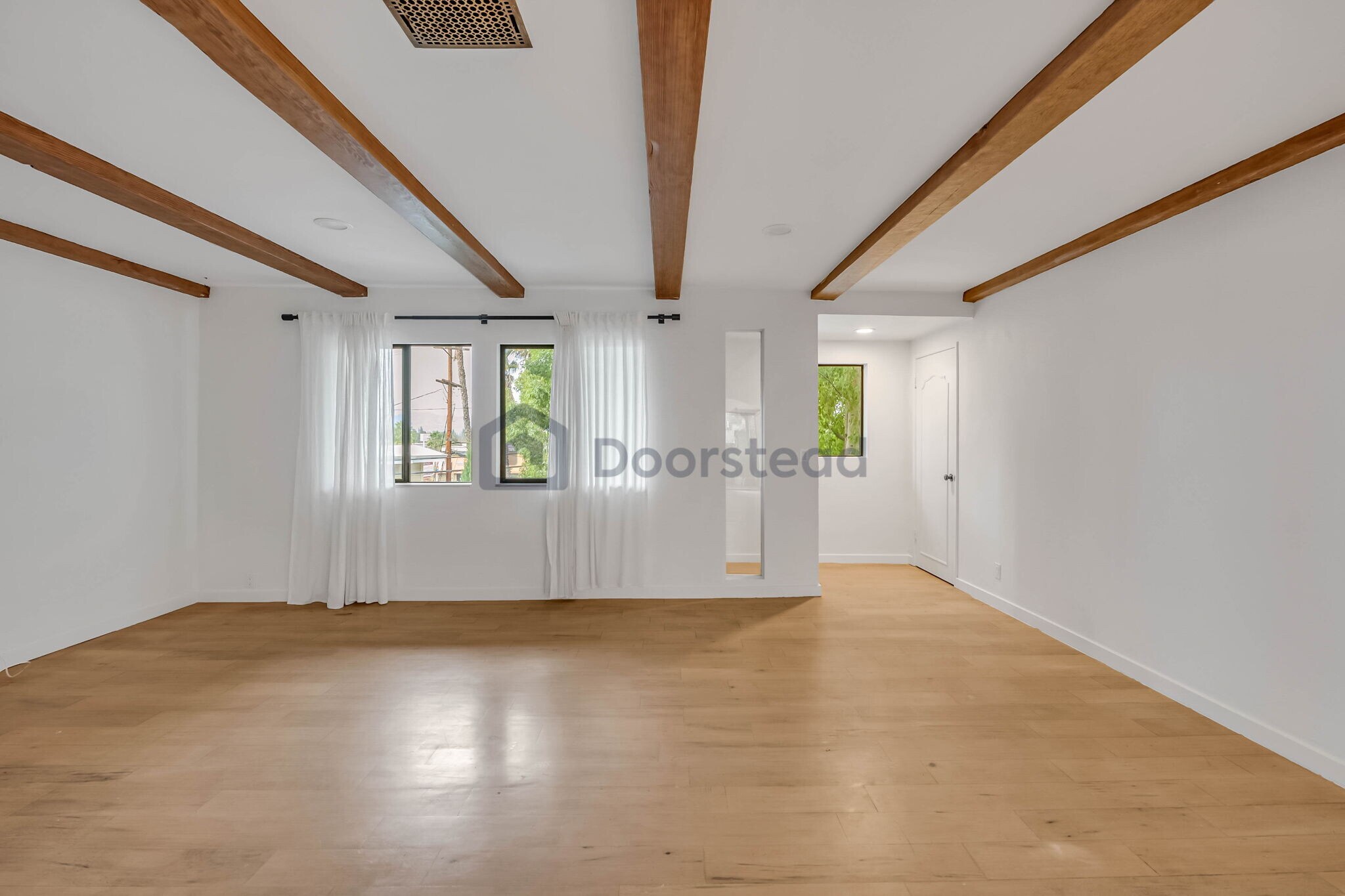 Building Photo - 5368 Calatrana Dr