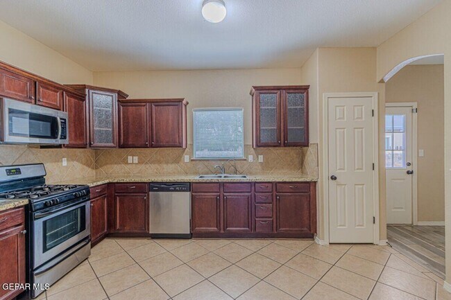 Building Photo - 4020 Hueco Land Ln