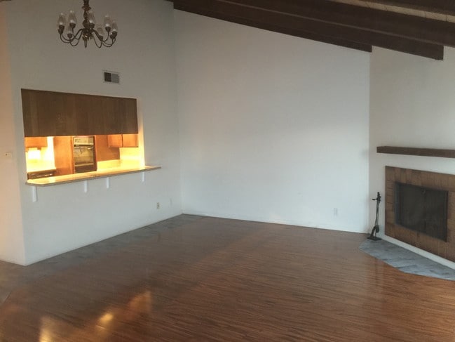 Kitchen Living/Dining Room 3rd Level - 627 2nd St