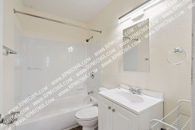 Building Photo - 1206 Amos Ave