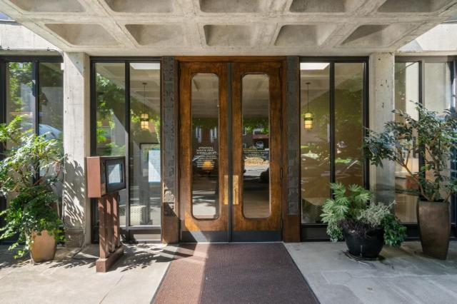 Building Photo - 1 bedroom in Seattle WA 98102