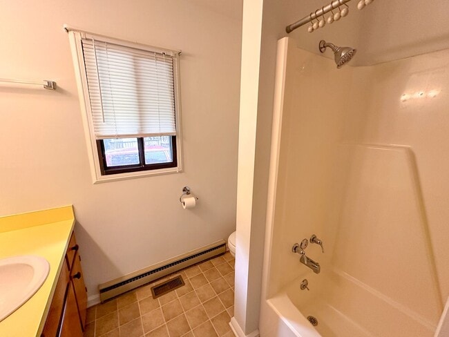 Building Photo - Lake Monticello 3bed/2Bath Rental
