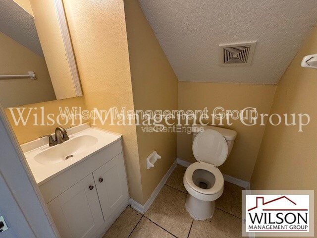 Building Photo - 5083 Luna Negra Dr