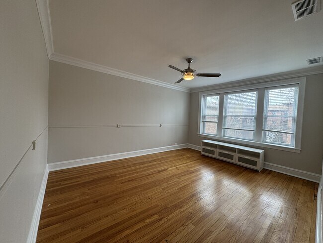 Building Photo - 5816 W Higgins Ave