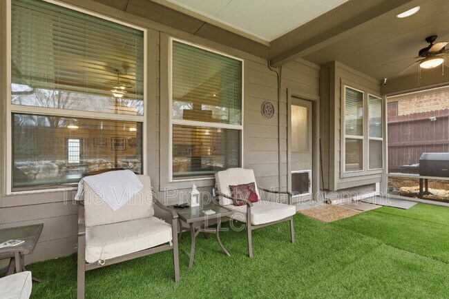 Building Photo - 4727 La Santa Rd