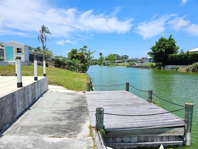 Building Photo - 2353 Bal Harbour Dr