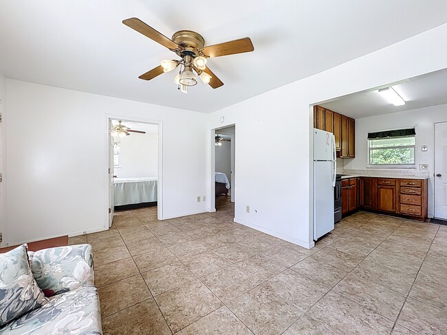 Building Photo - 13810 Co Rd 512