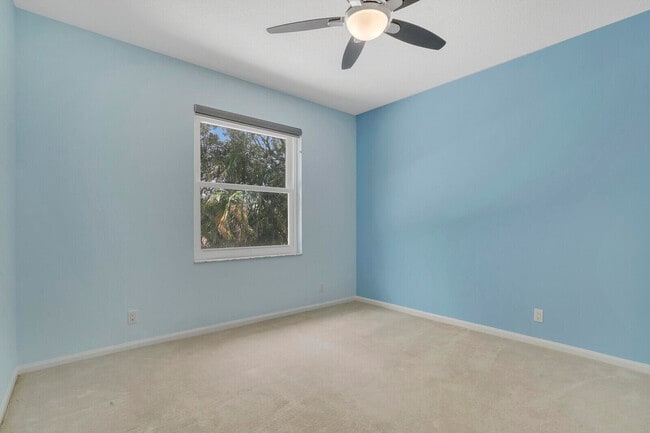 Building Photo - 6164 C Durham Dr