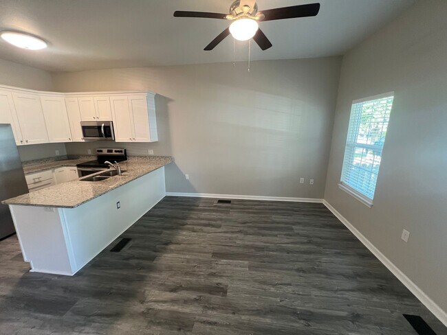 Building Photo - W 27th Street