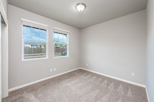 Building Photo - 3555 Encino Ave