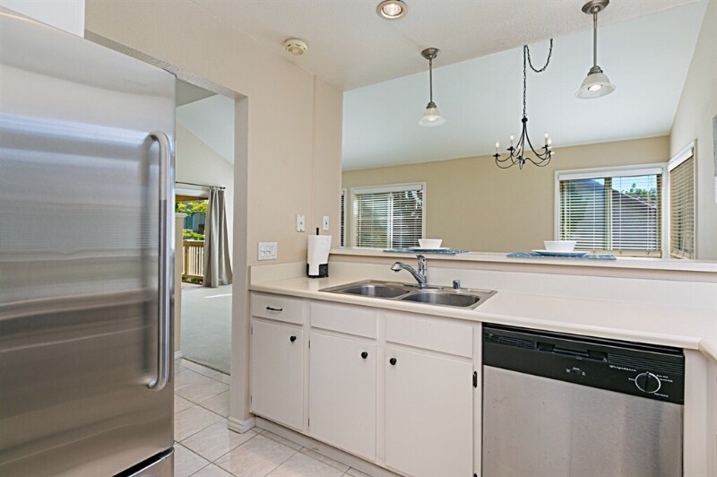 Building Photo - 930 Via Mil Cumbres