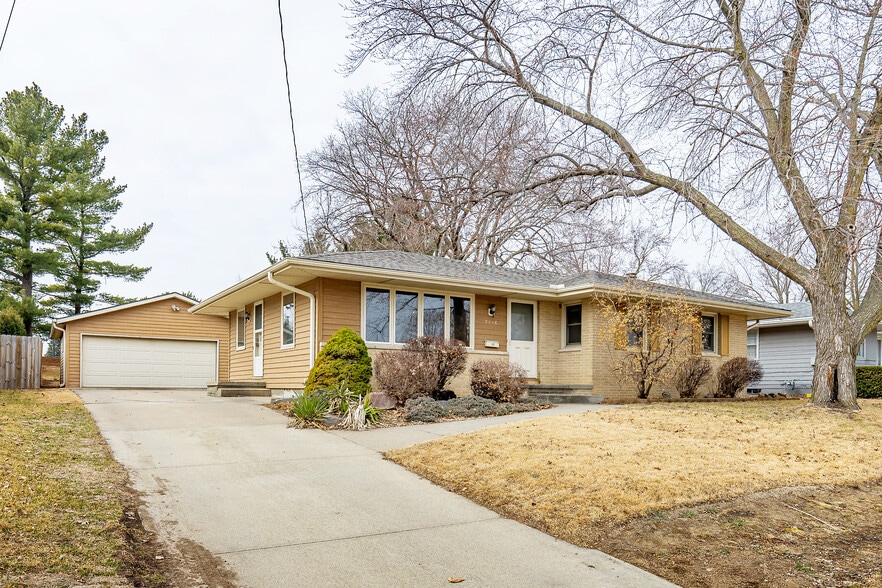 Building Photo - 3816 82nd St