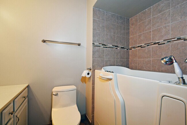 Building Photo - Condo on the St. Croix River