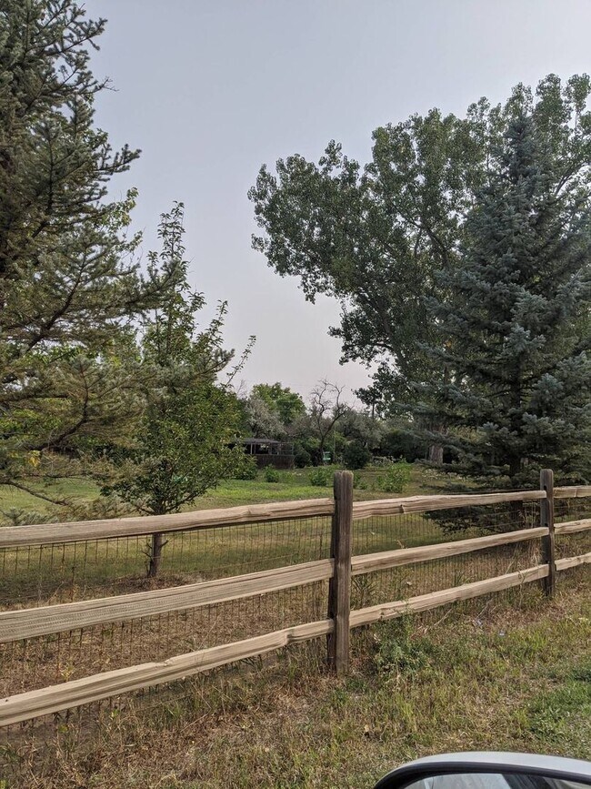 Building Photo - Beautiful Boulder Country Home - 4 Bed/2 Bath - Available July 3rd!