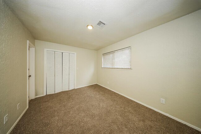 Building Photo - 12412 Chase End Ct