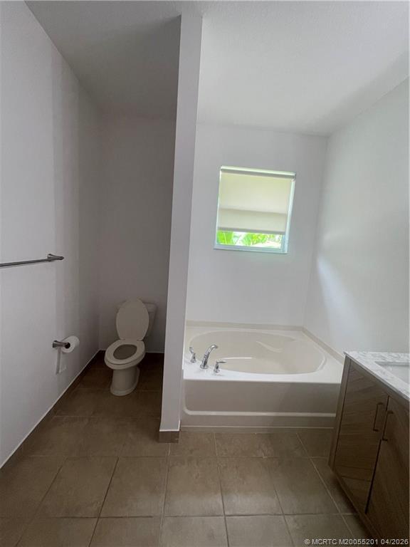 Building Photo - 480 NW Windflower Terrace