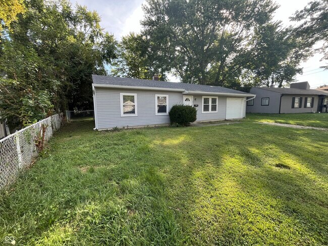 Building Photo - 3831 Bennett Dr