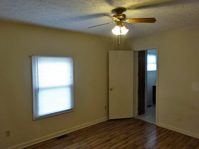 Building Photo - 327 Lucas Ave