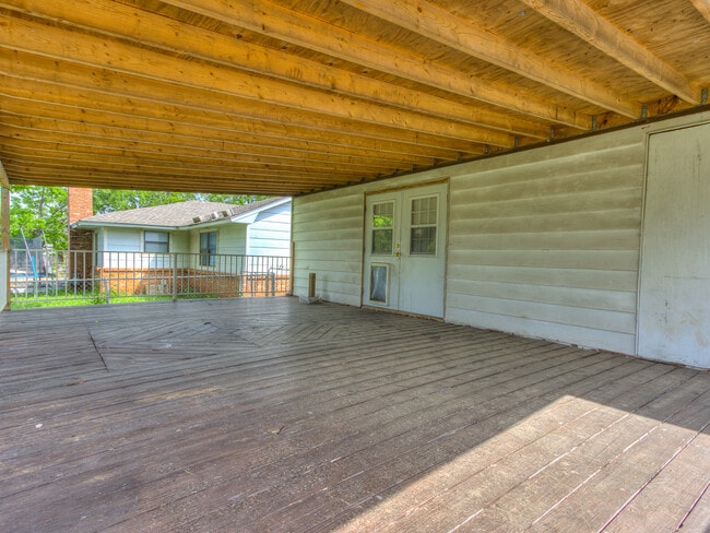 Building Photo - 2609 Mickey Rd