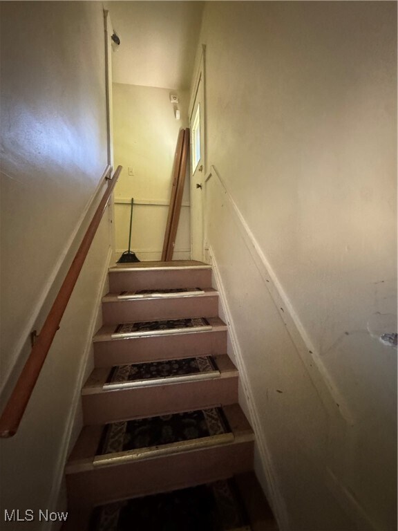 Building Photo - 3660 E 76th St