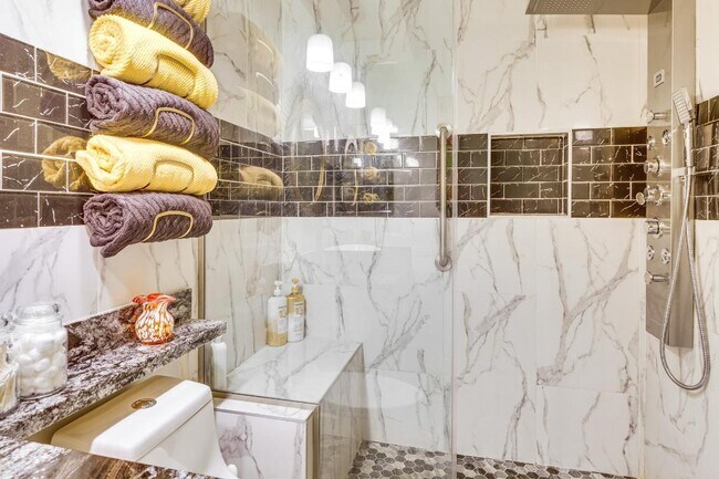 Building Photo - 474 Evergreen Ash