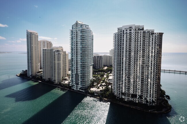 Building Photo - 300 S Biscayne Blvd