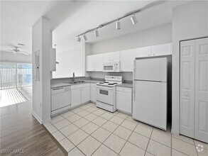 Building Photo - 3612 Pine Oak Cir
