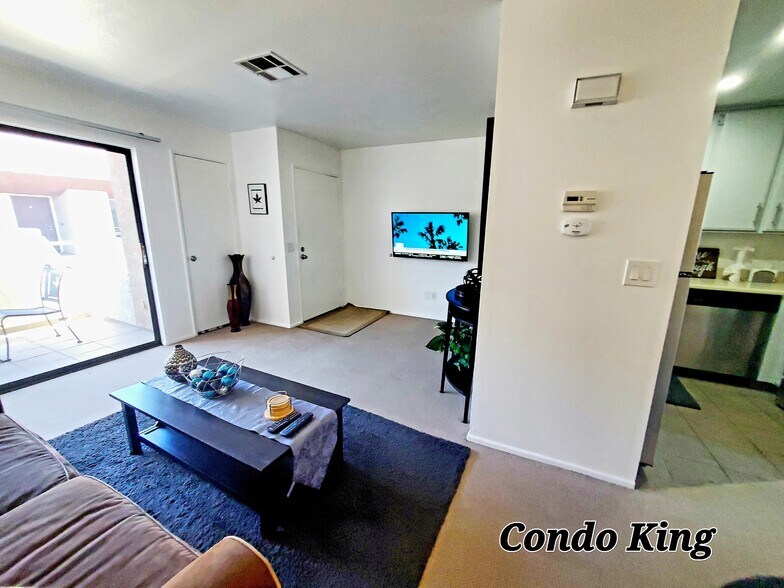Building Photo - 470 S Calle Encilia