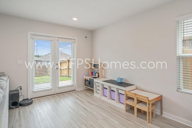 Building Photo - 4627 Naval Ct