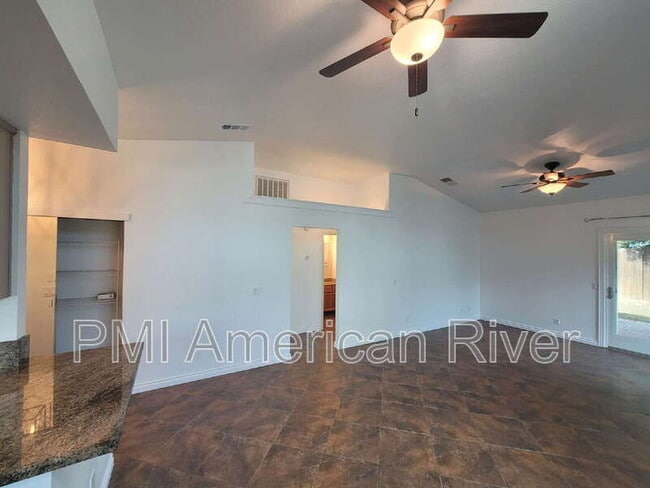 Building Photo - 3041 Wolfe Ct