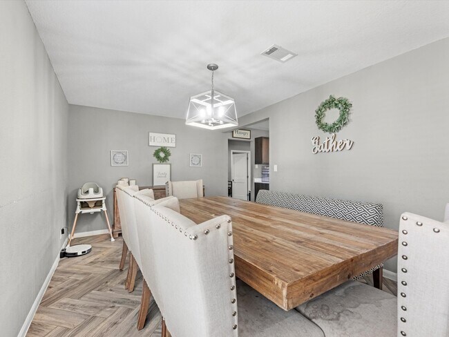 Building Photo - 7422 Nodding Pines Ln