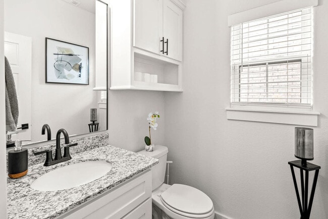 Building Photo - 1572 W Cato Springs Rd