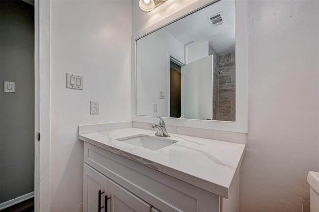 Building Photo - 3422 Deer Valley Dr