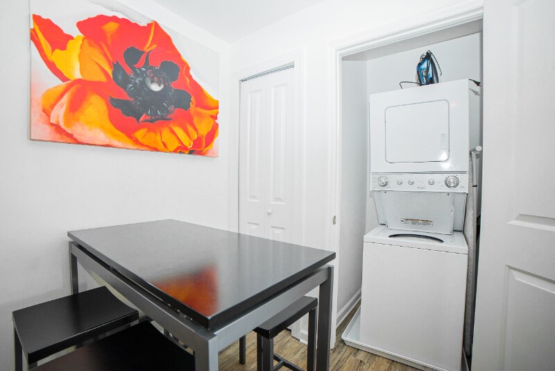 Building Photo - 1601 Herman St