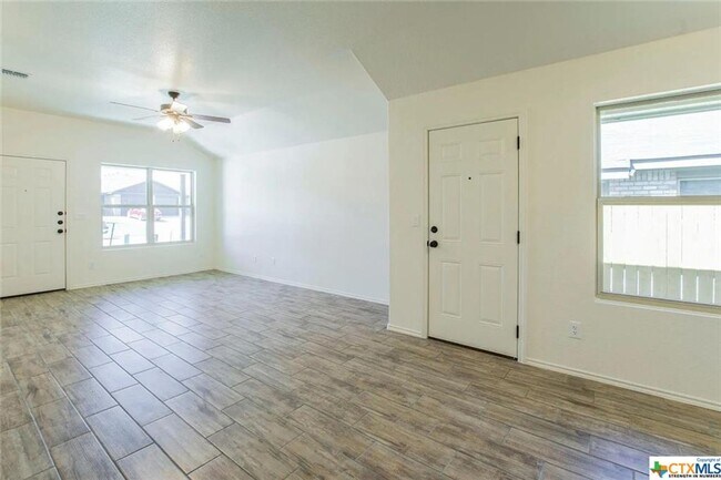 Building Photo - 2408 Alterman Dr