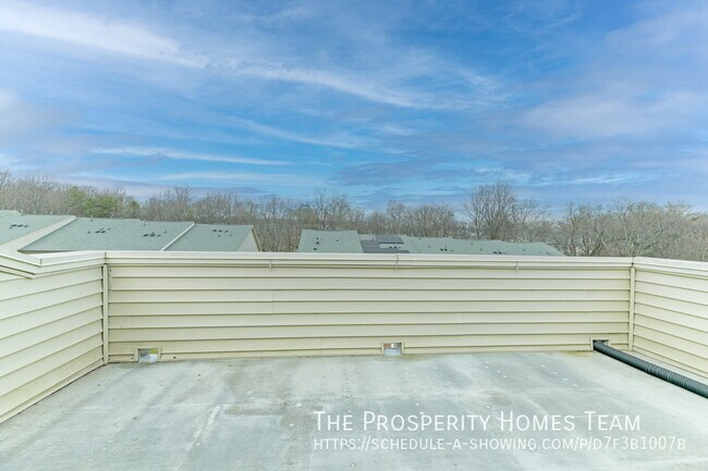 Building Photo - 2744 Fredericksburg Rd