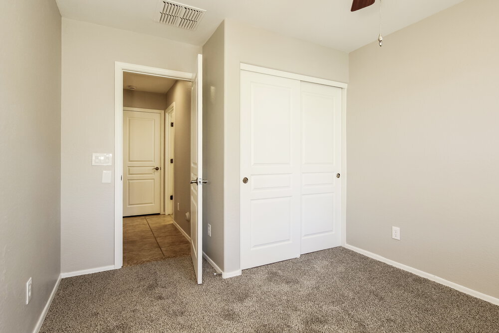 Building Photo - 5027 W Melody Ln